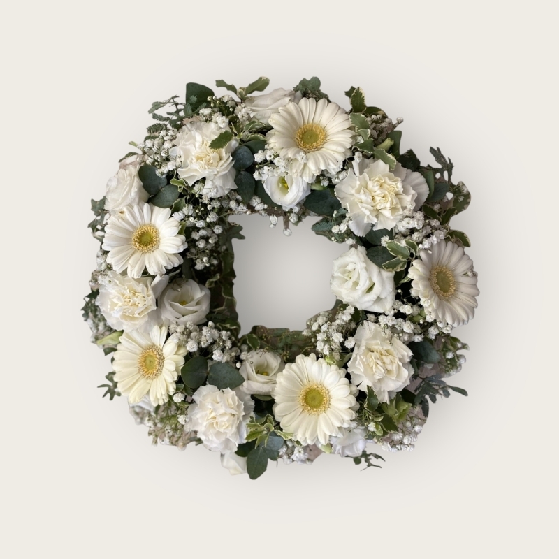 White Mixed Wreath