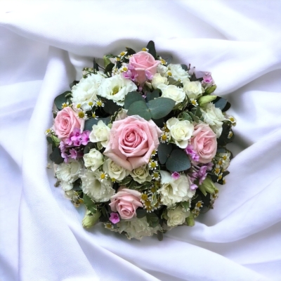 Pink and white loose posy