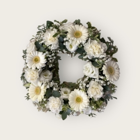 White Mixed Wreath