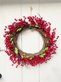 Red Berry Everlasting Christmas Wreath